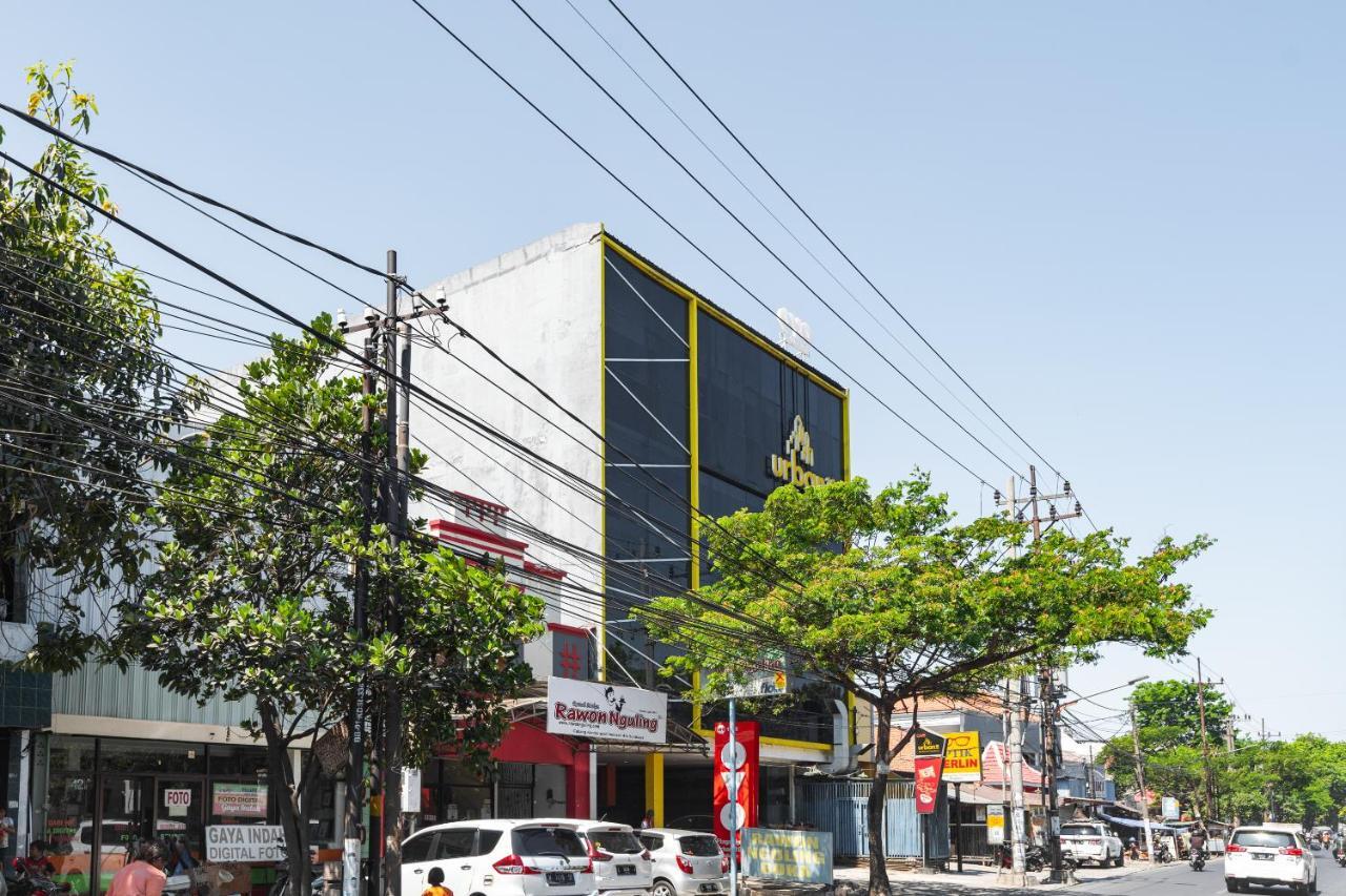 Oyo旗舰1575城市18号酒店 泗水 外观 照片
